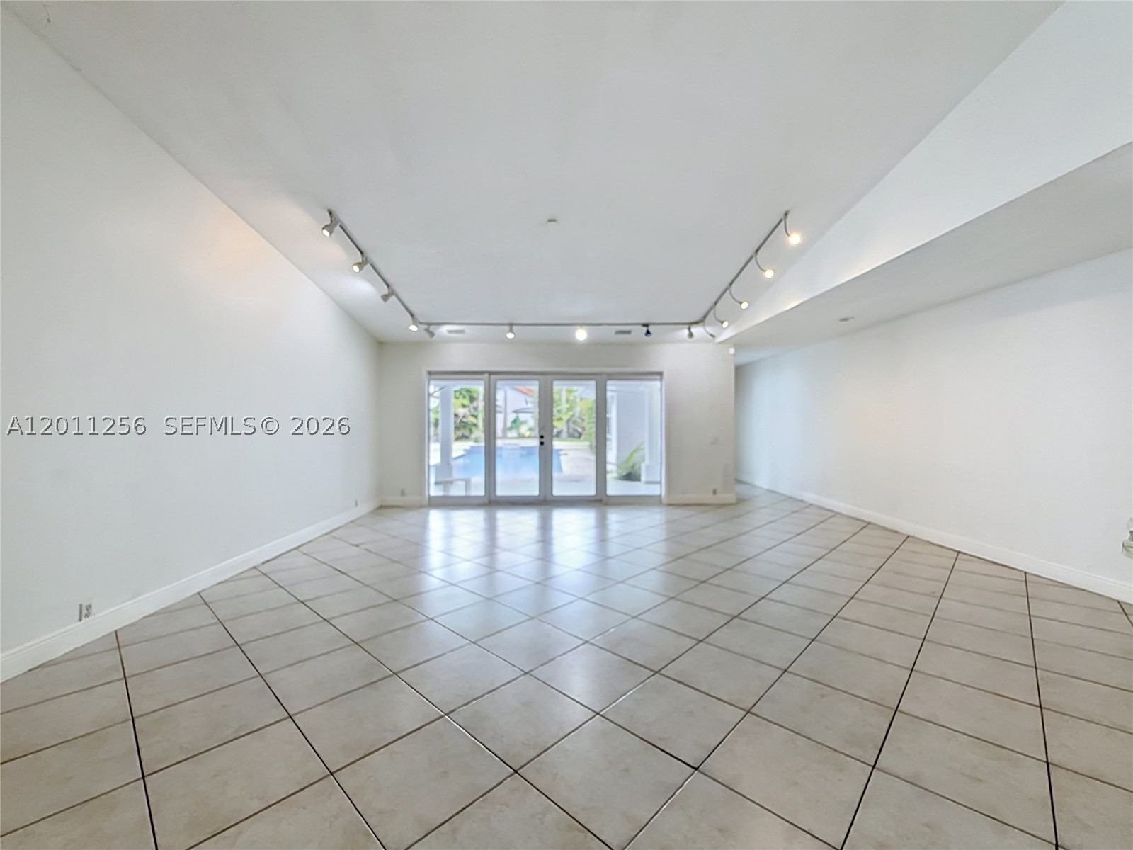 7790 SW 91st Ave, Miami FL 33173