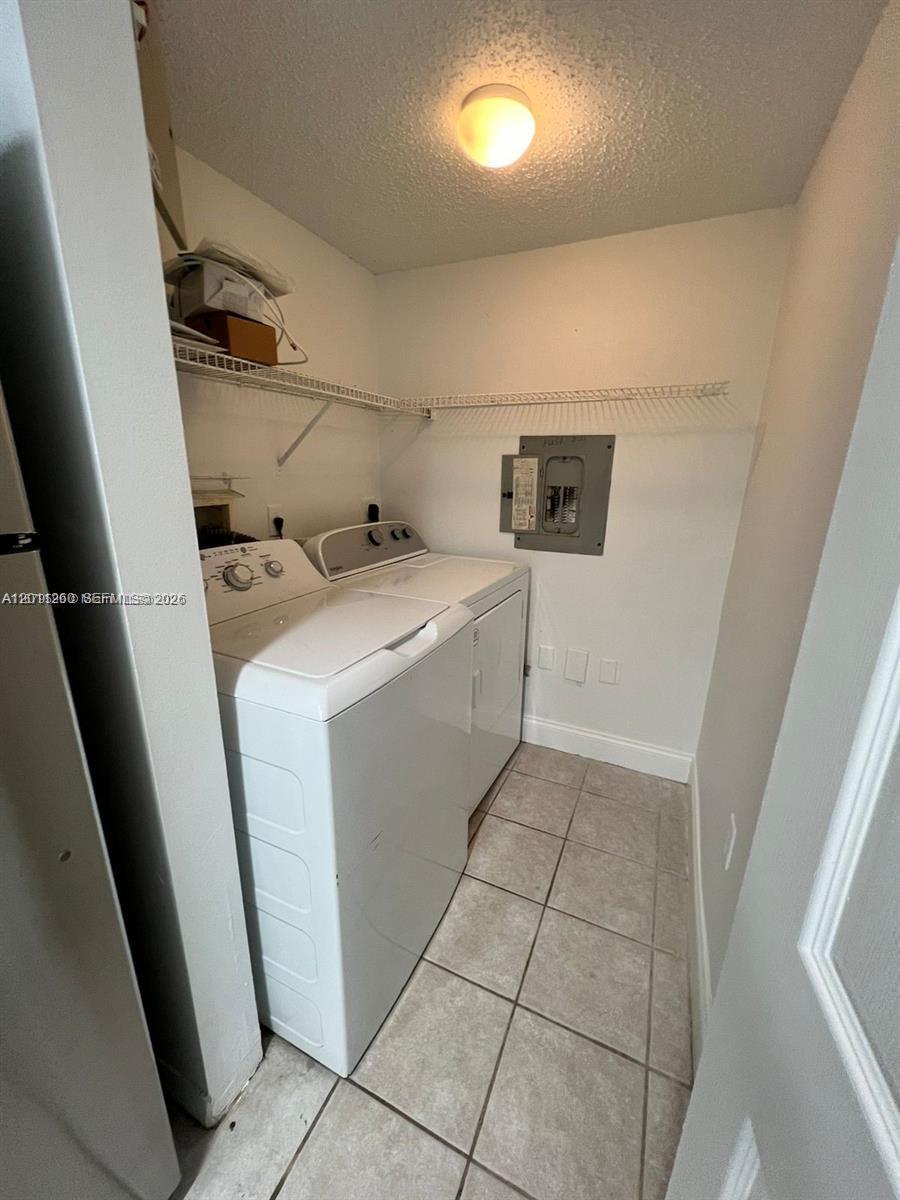 5065 Wiles Rd #103, Coconut Creek FL 33073