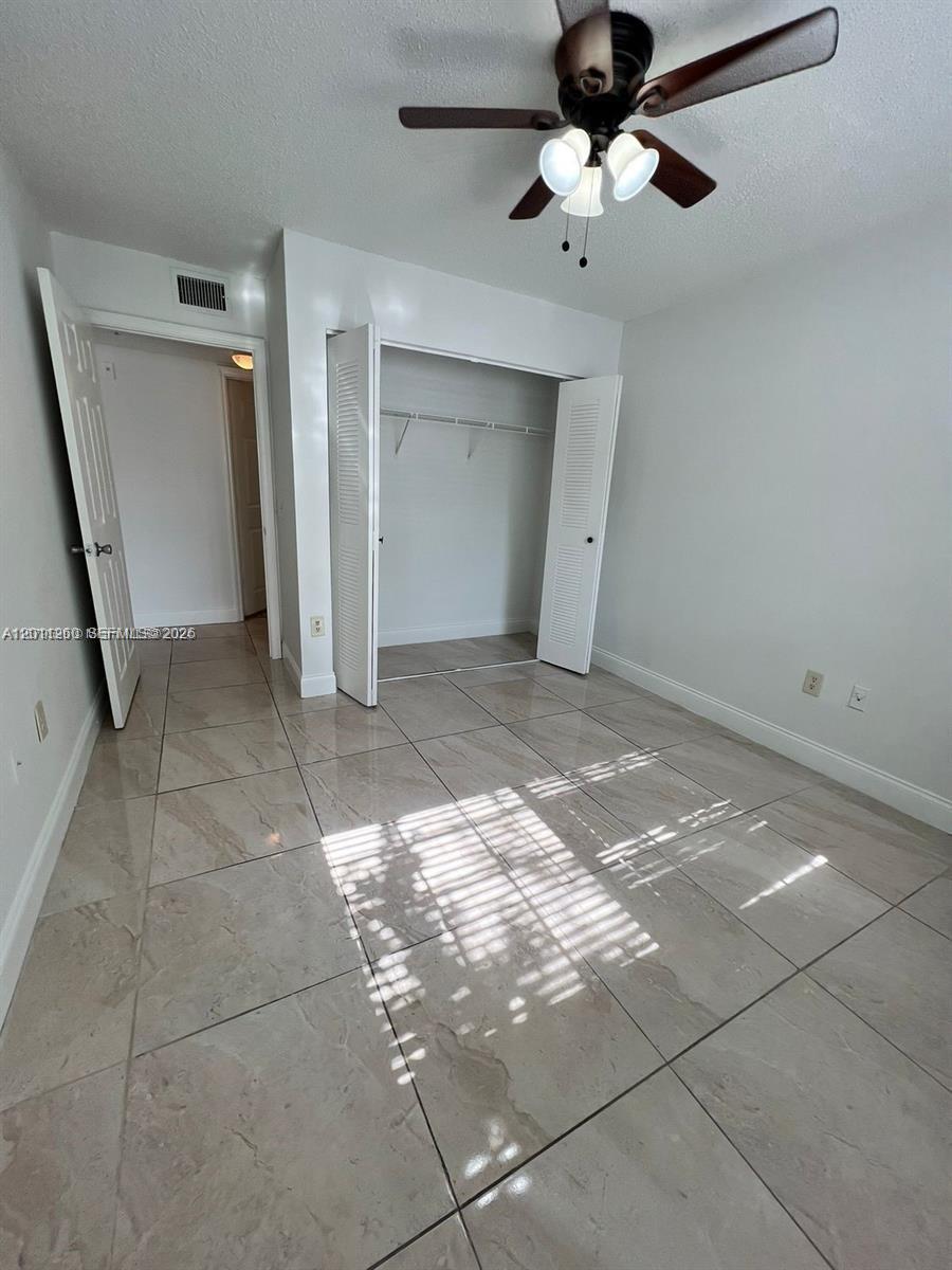 5065 Wiles Rd #103, Coconut Creek FL 33073