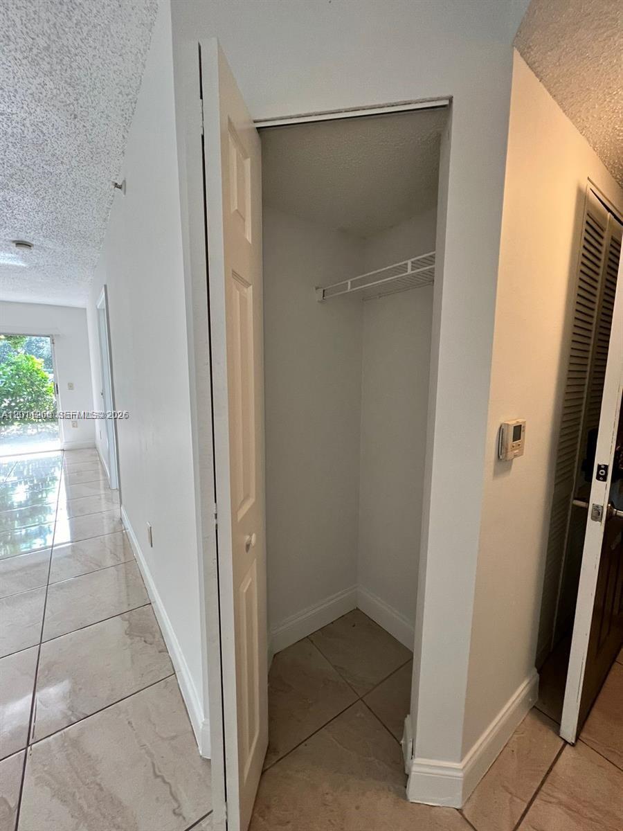 5065 Wiles Rd #103, Coconut Creek FL 33073