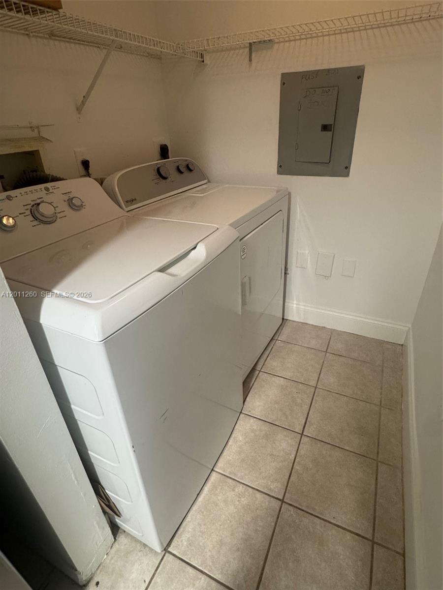5065 Wiles Rd #103, Coconut Creek FL 33073
