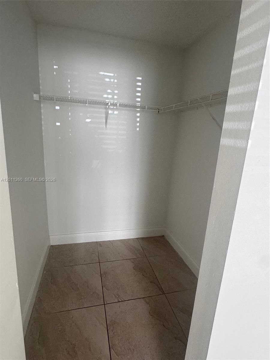 5065 Wiles Rd #103, Coconut Creek FL 33073