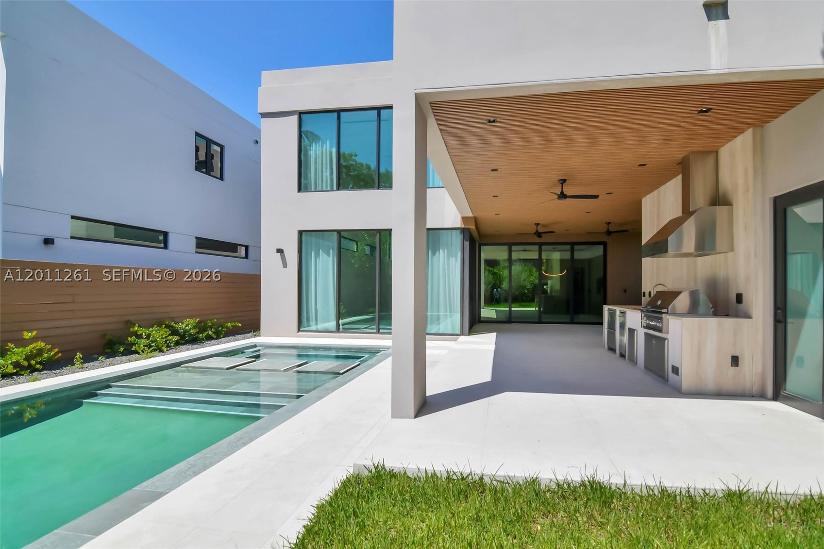 135 SW 29th Rd, Miami FL 33129