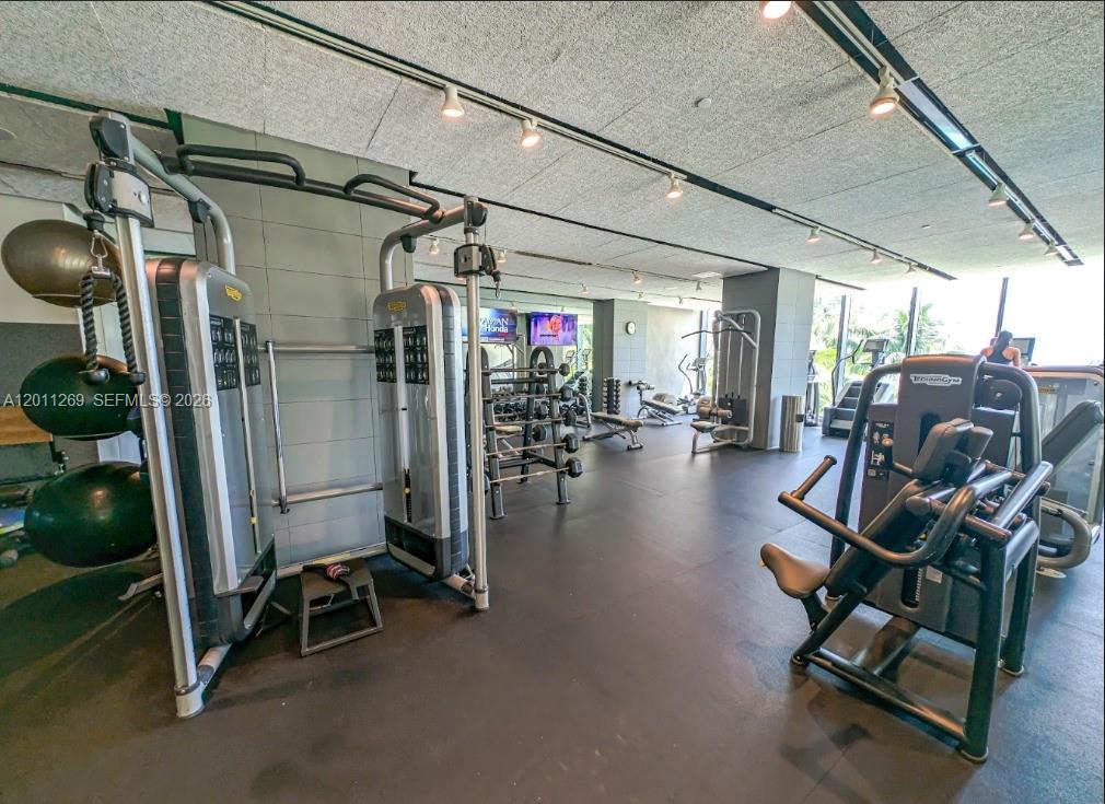 460 NE 28th St #3408, Miami FL 33137