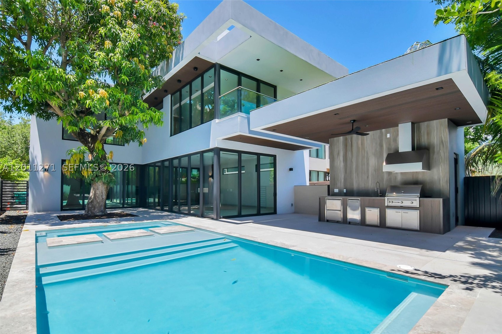 125 SW 29th Rd, Miami FL 33129