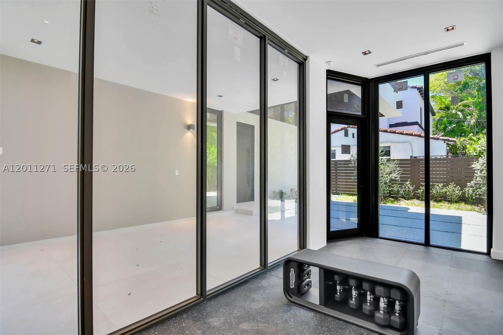 125 SW 29th Rd, Miami FL 33129