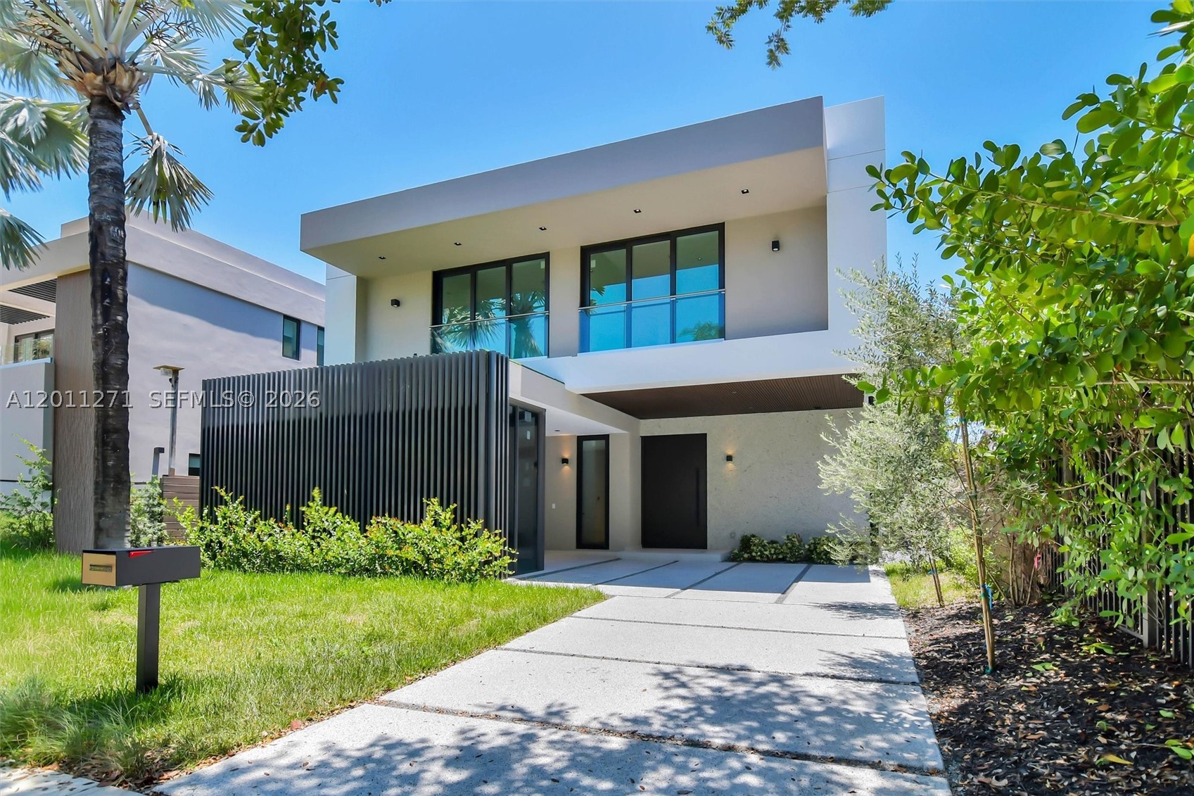 125 SW 29th Rd, Miami FL 33129