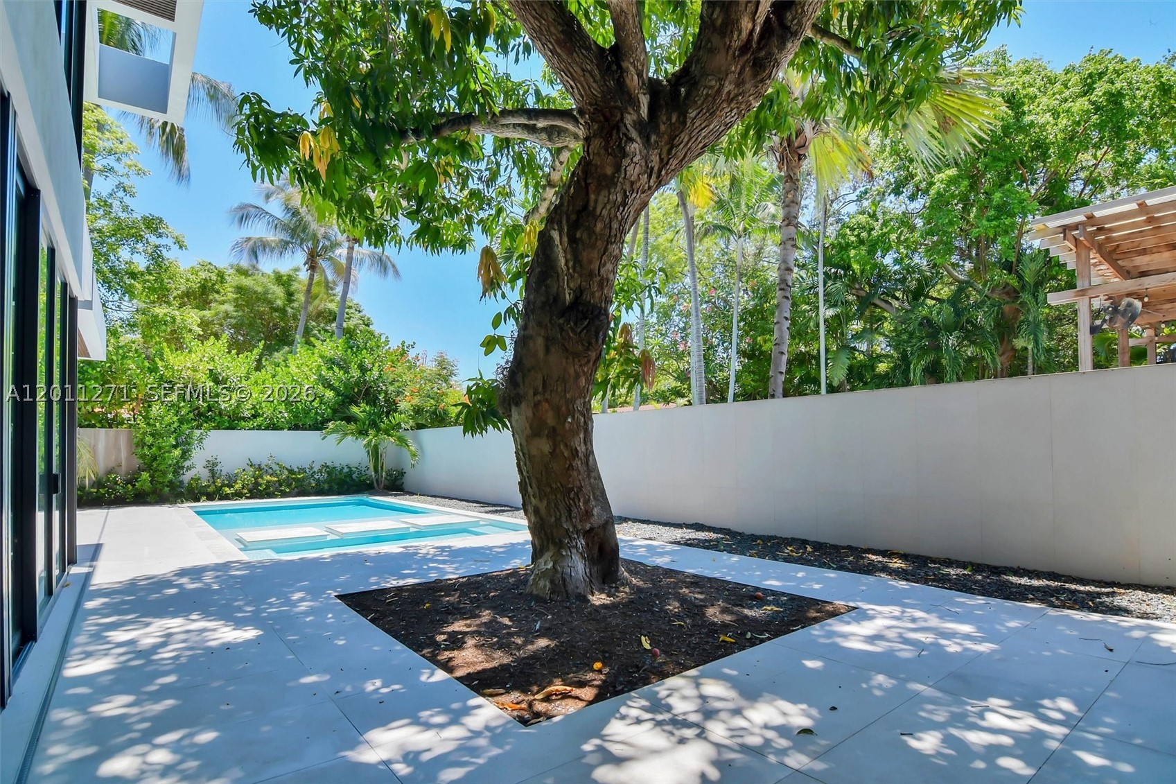 125 SW 29th Rd, Miami FL 33129