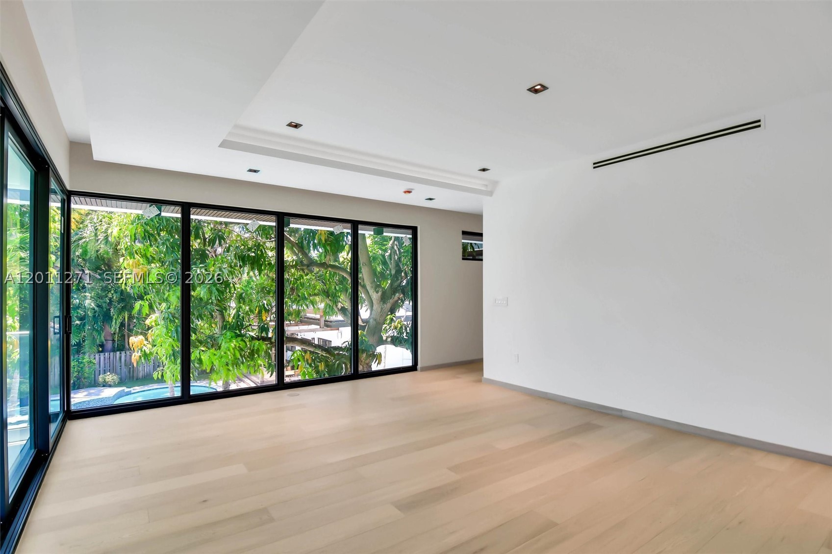 125 SW 29th Rd, Miami FL 33129