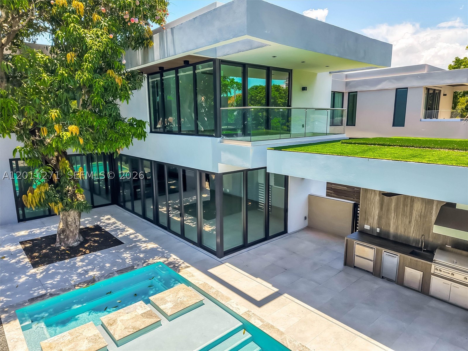 125 SW 29th Rd, Miami FL 33129