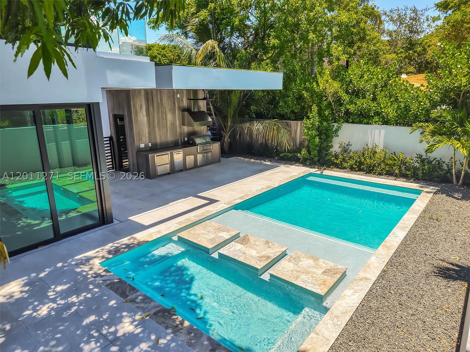125 SW 29th Rd, Miami FL 33129