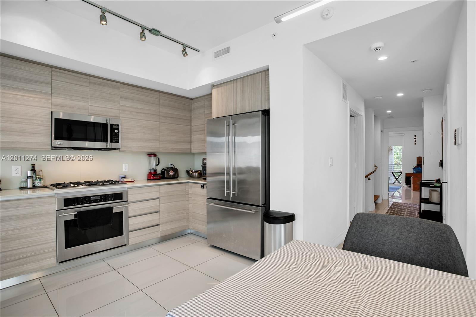 87 N Shore Dr, Miami Beach FL 33141