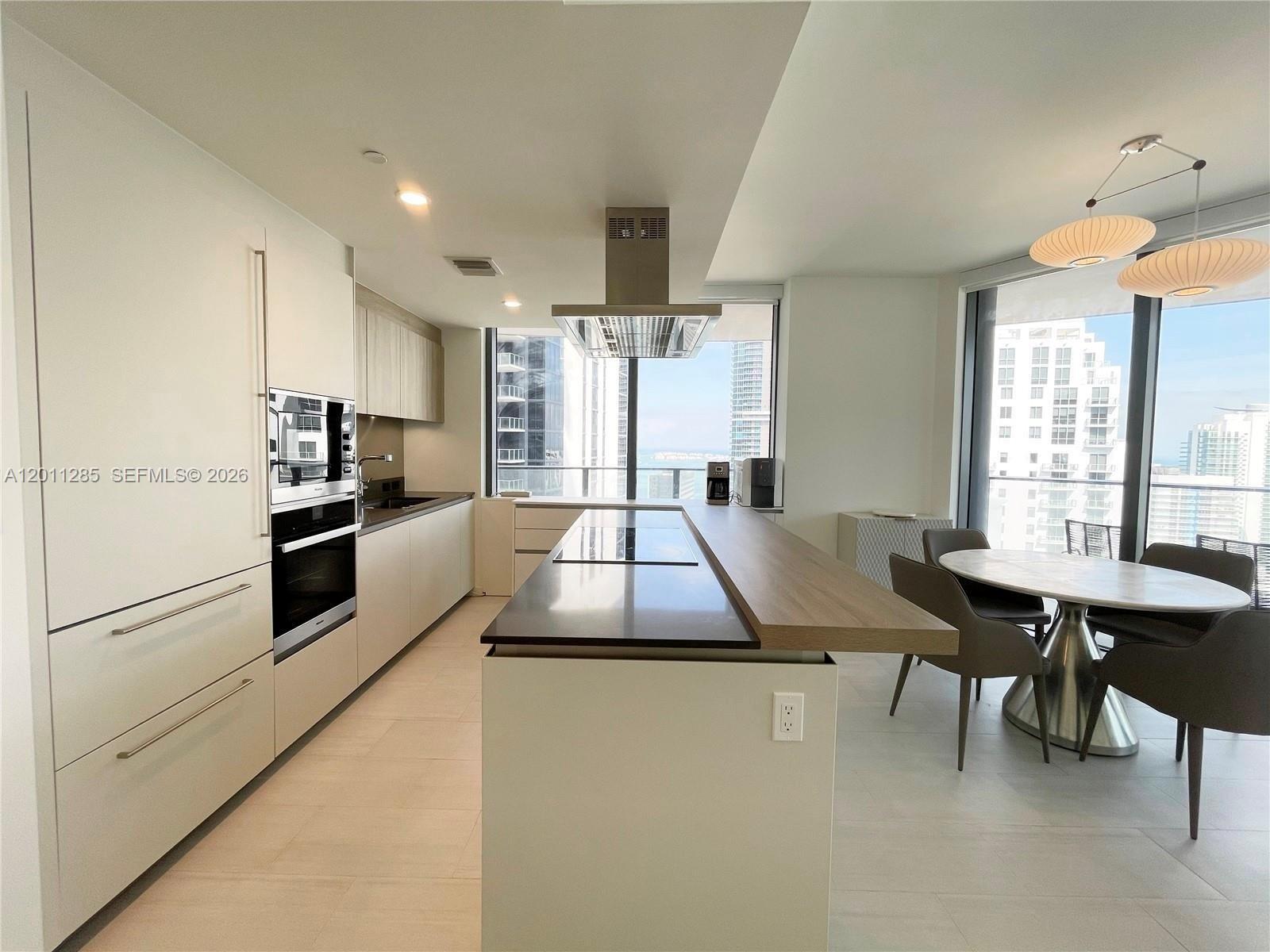 1000 Brickell Plz #4301, Miami FL 33131