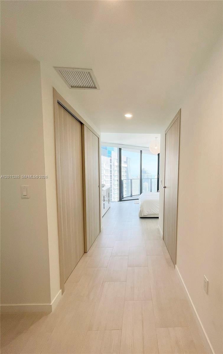 1000 Brickell Plz #4301, Miami FL 33131