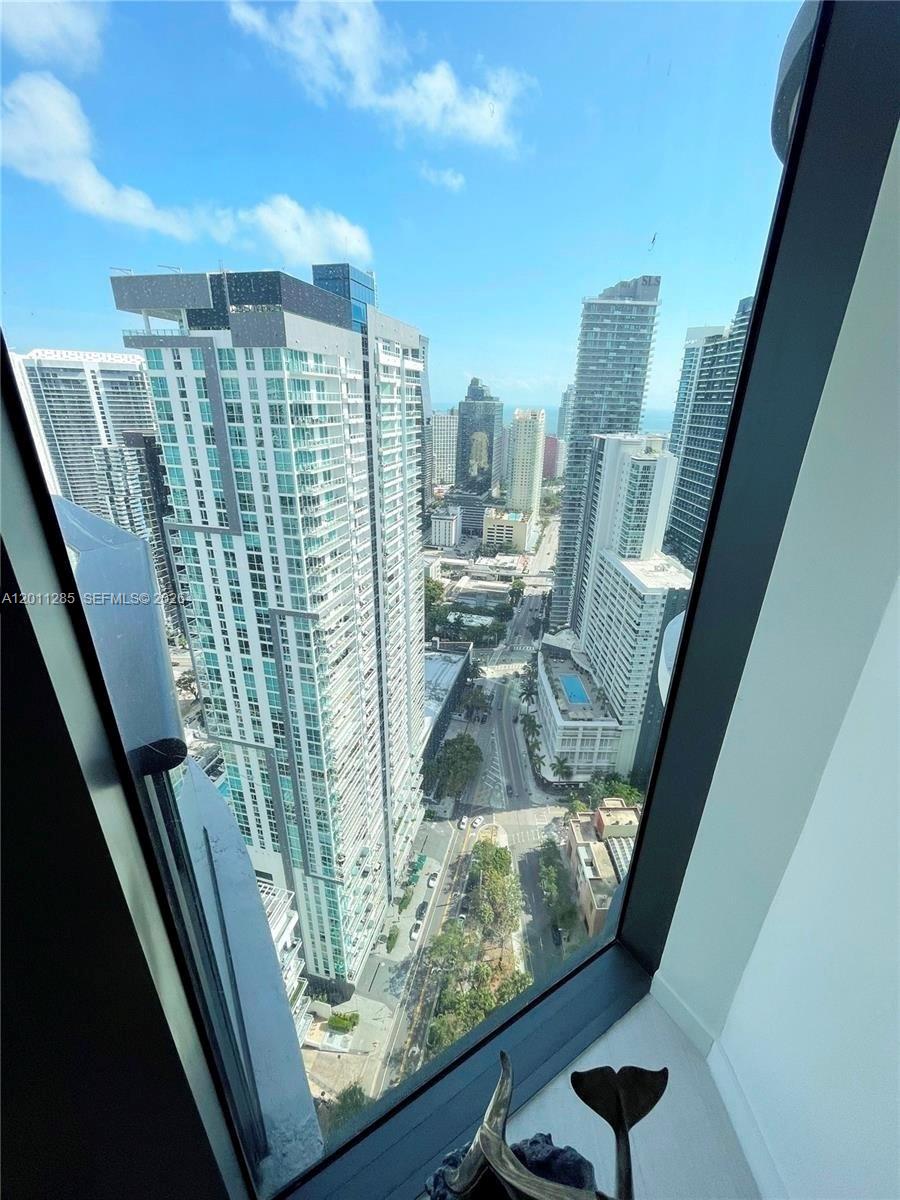 1000 Brickell Plz #4301, Miami FL 33131