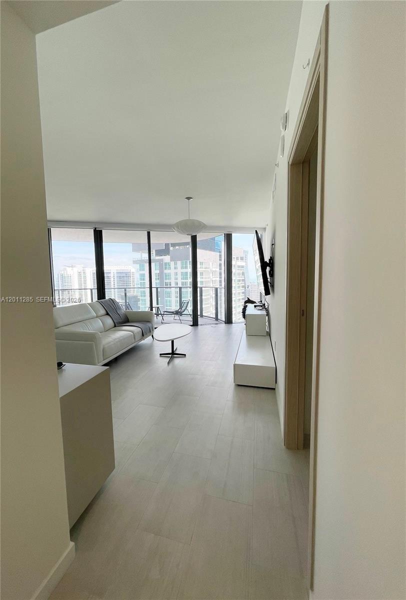 1000 Brickell Plz #4301, Miami FL 33131