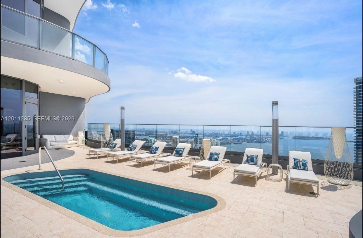 1000 Brickell Plz #4301, Miami FL 33131
