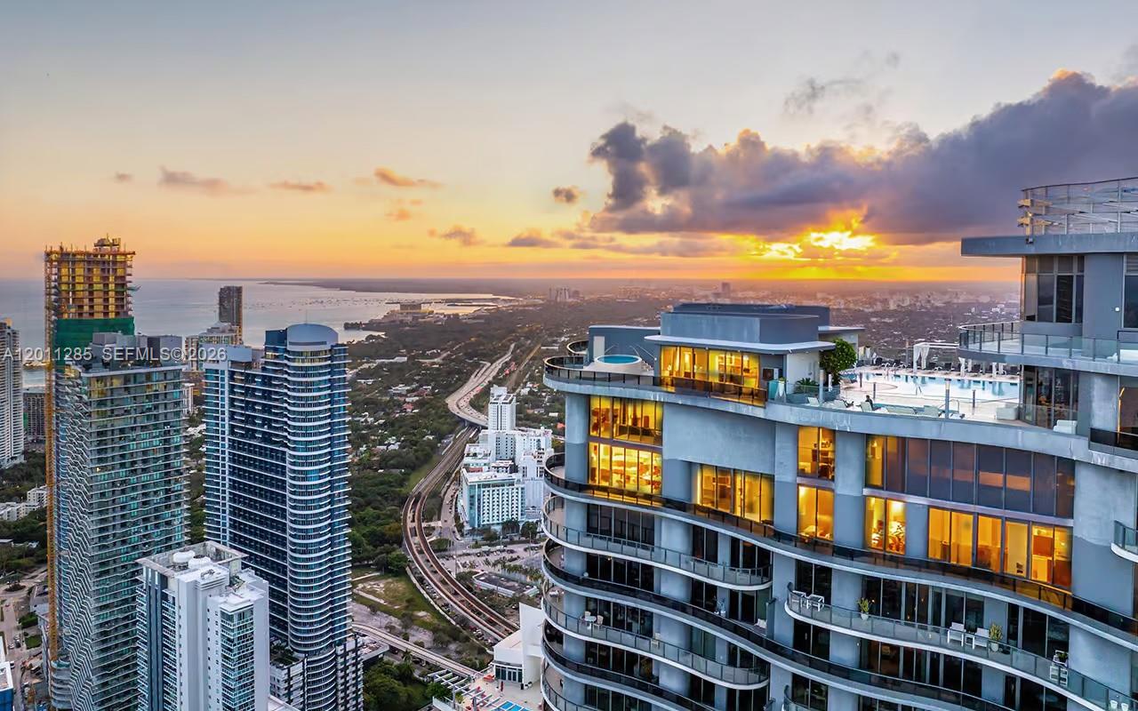 1000 Brickell Plz #4301, Miami FL 33131