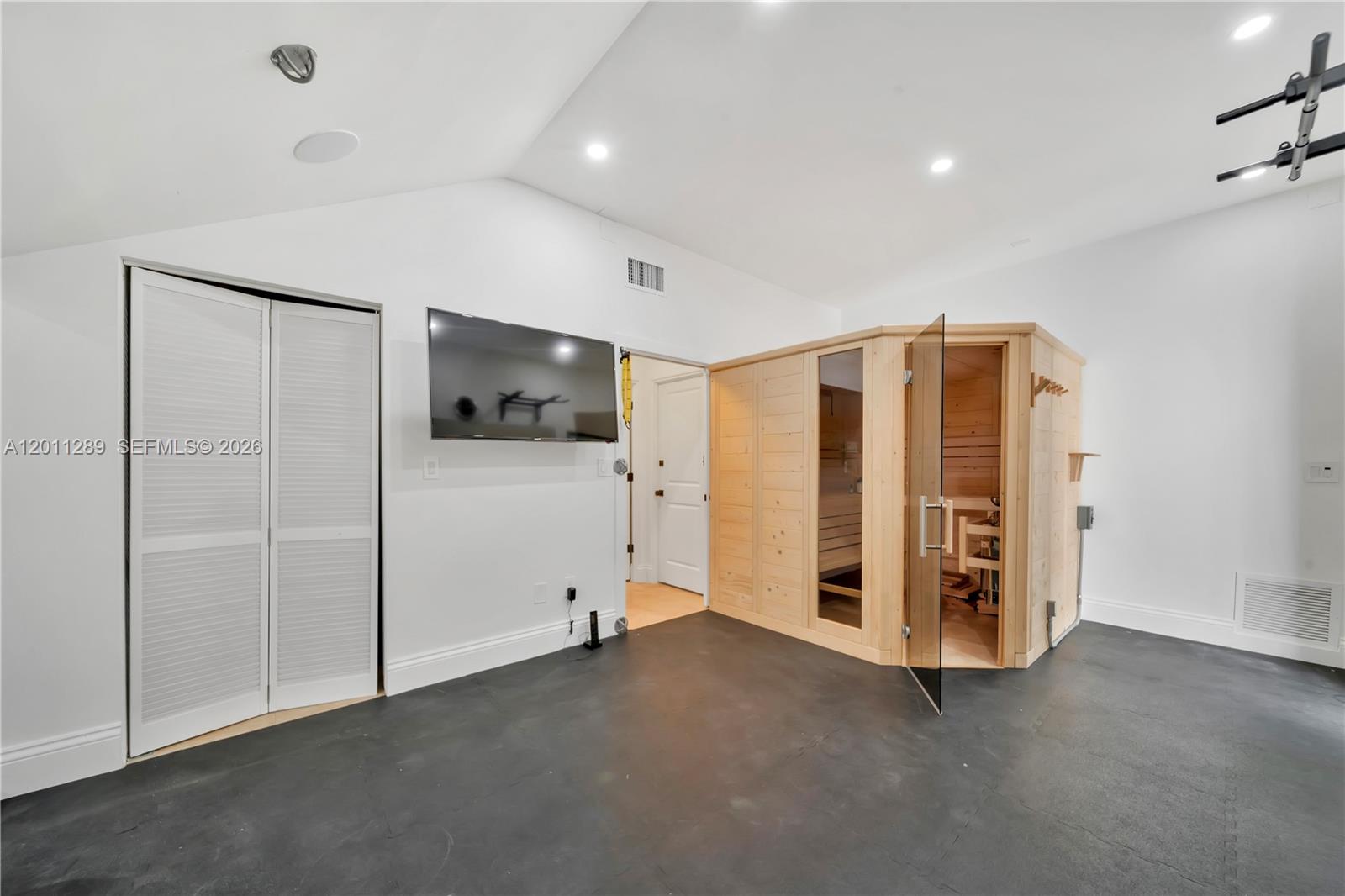 8301 SW 53rd Ave, Miami FL 33143