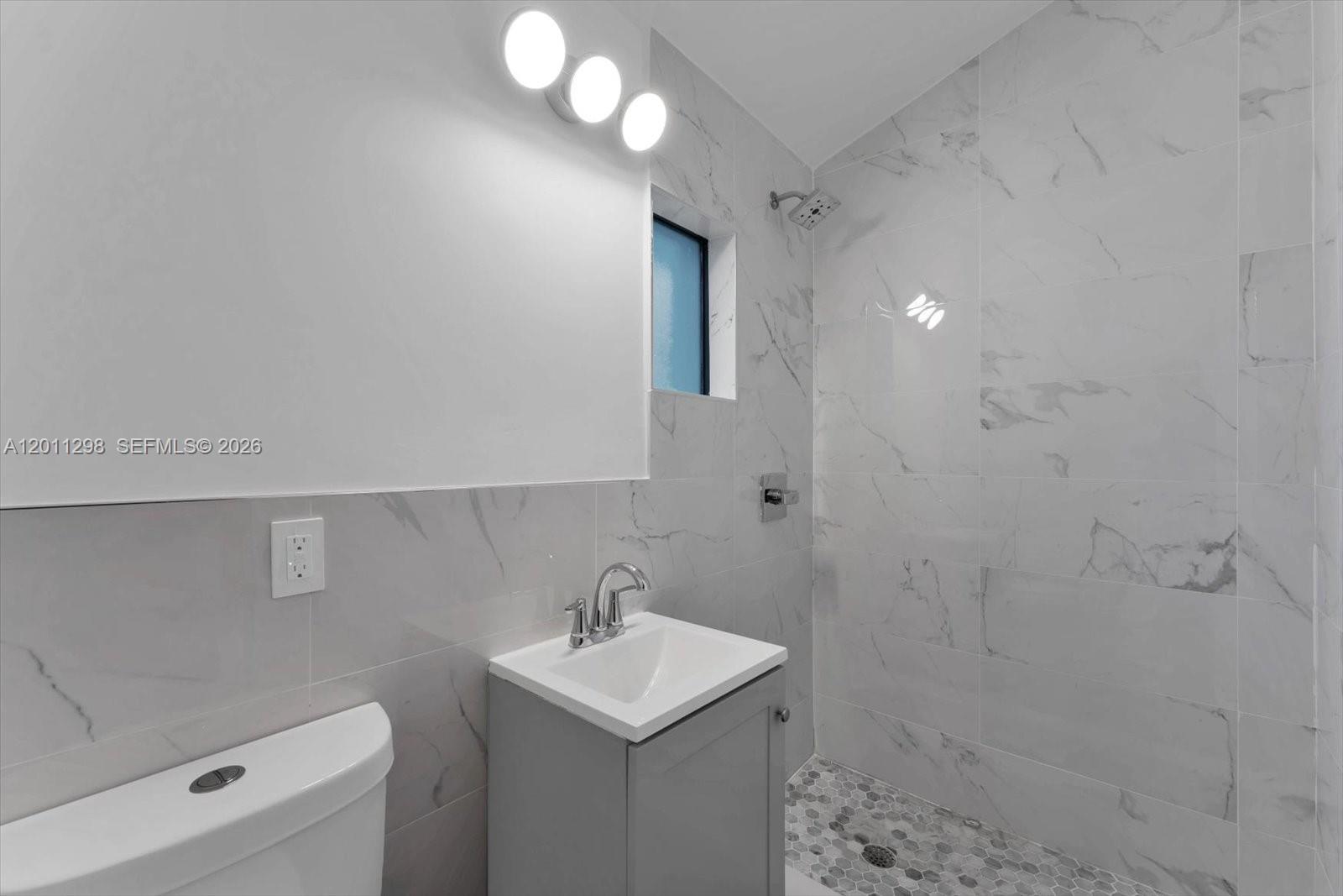 29 NE 95th St, Miami Shores FL 33138