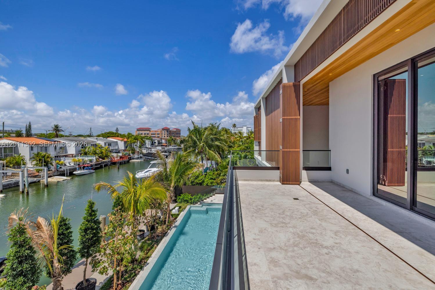 2006 NE 124th St, North Miami FL 33181
