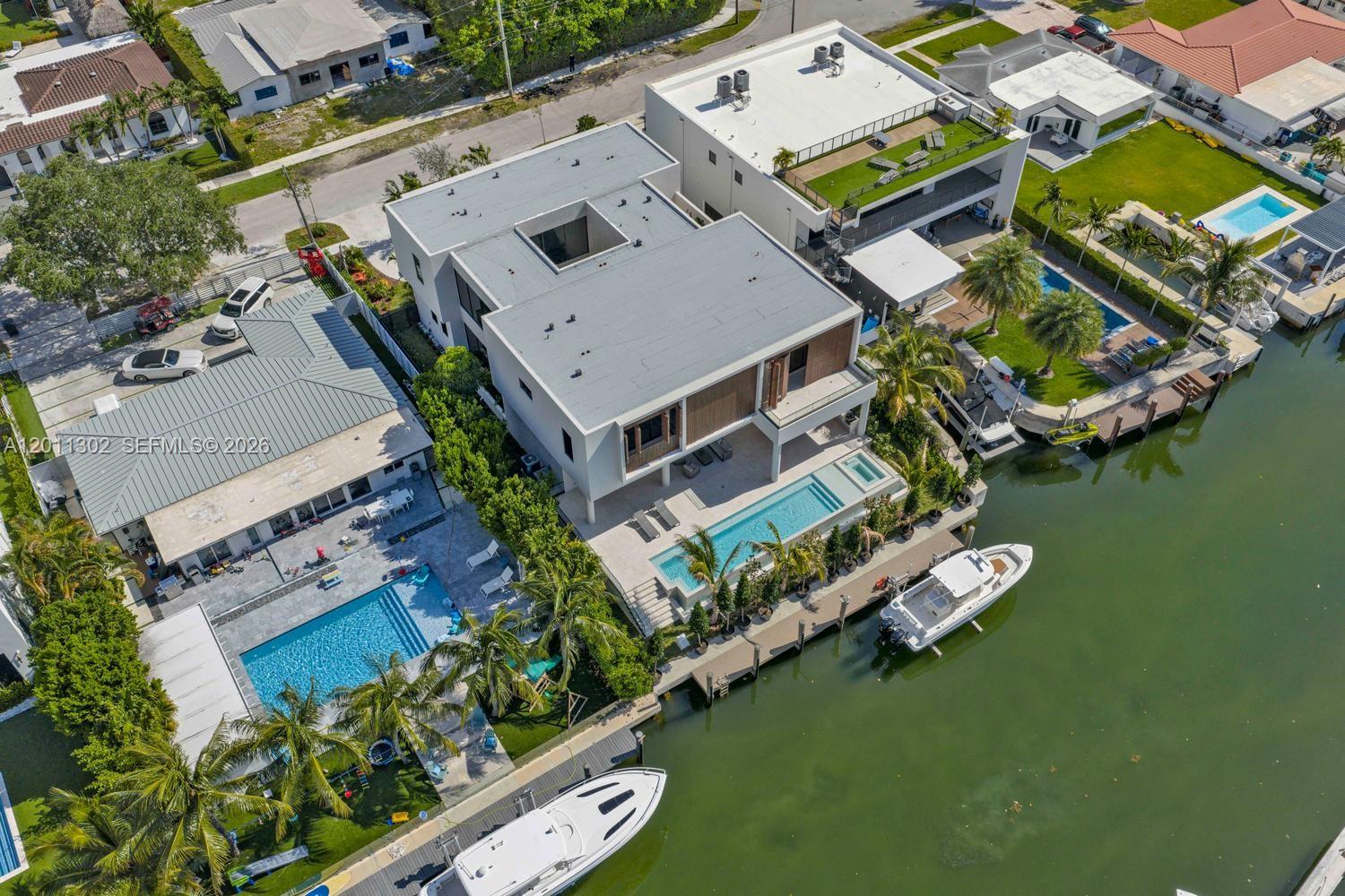 2006 NE 124th St, North Miami FL 33181