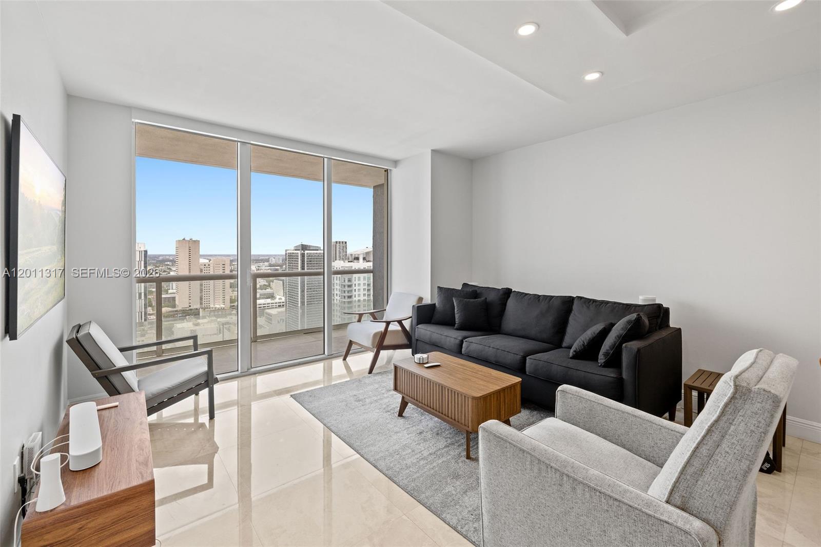50 Biscayne Blvd #4405, Miami FL 33132