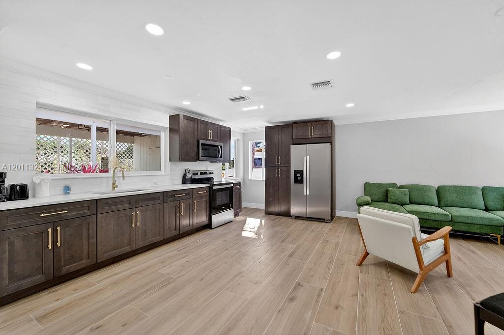 756 Cinnamon Rd, North Palm Beach FL 33408