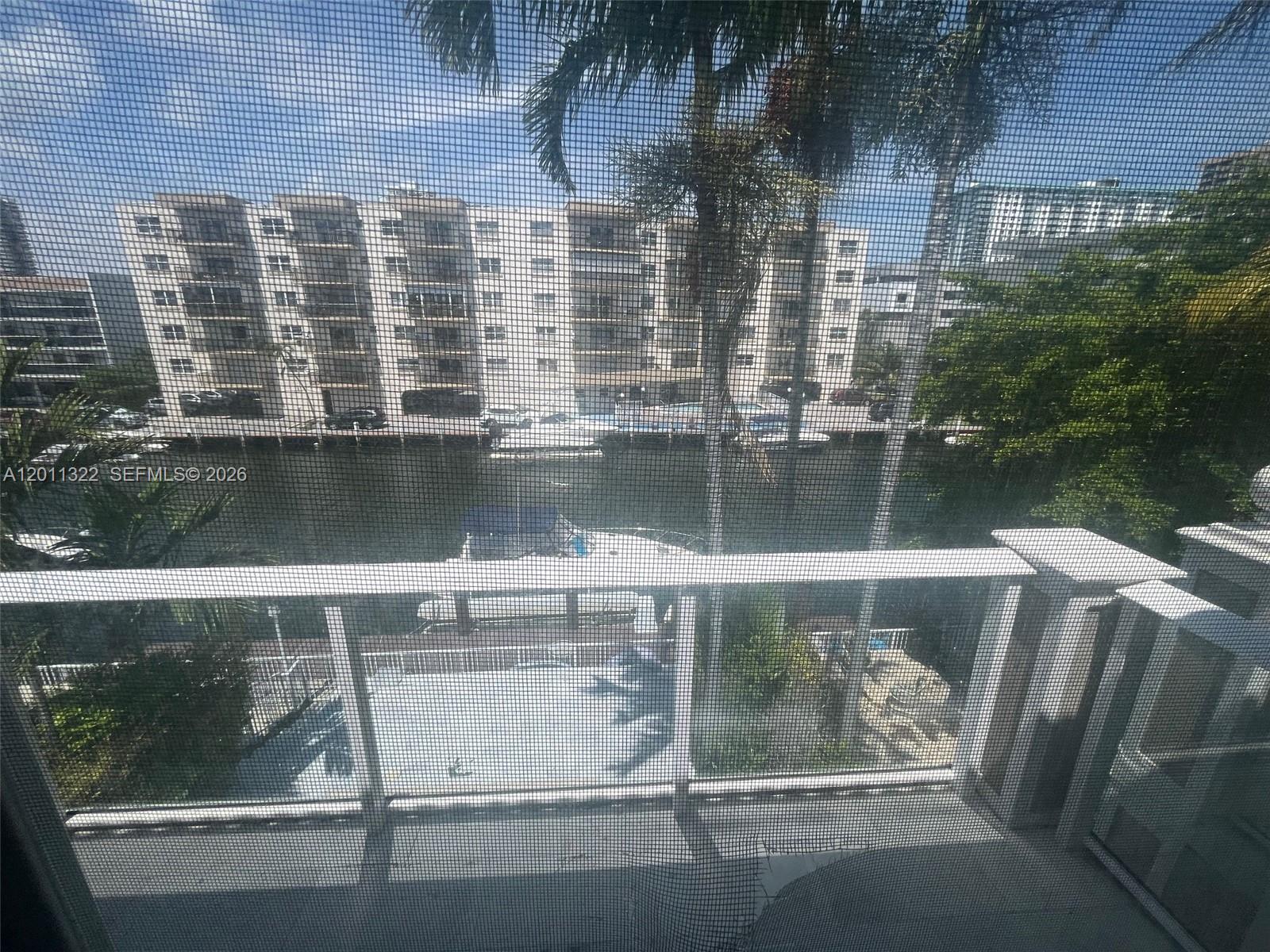 3915 NE 168th St #3915, North Miami Beach FL 33160