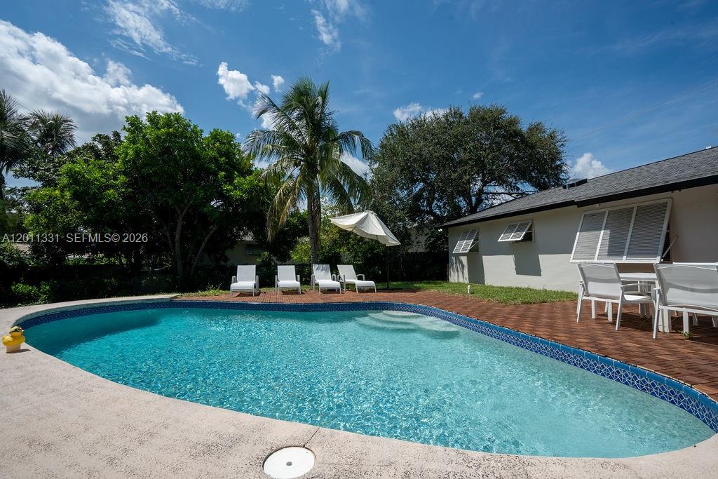 736 Prosperity Farms Rd, North Palm Beach FL 33408