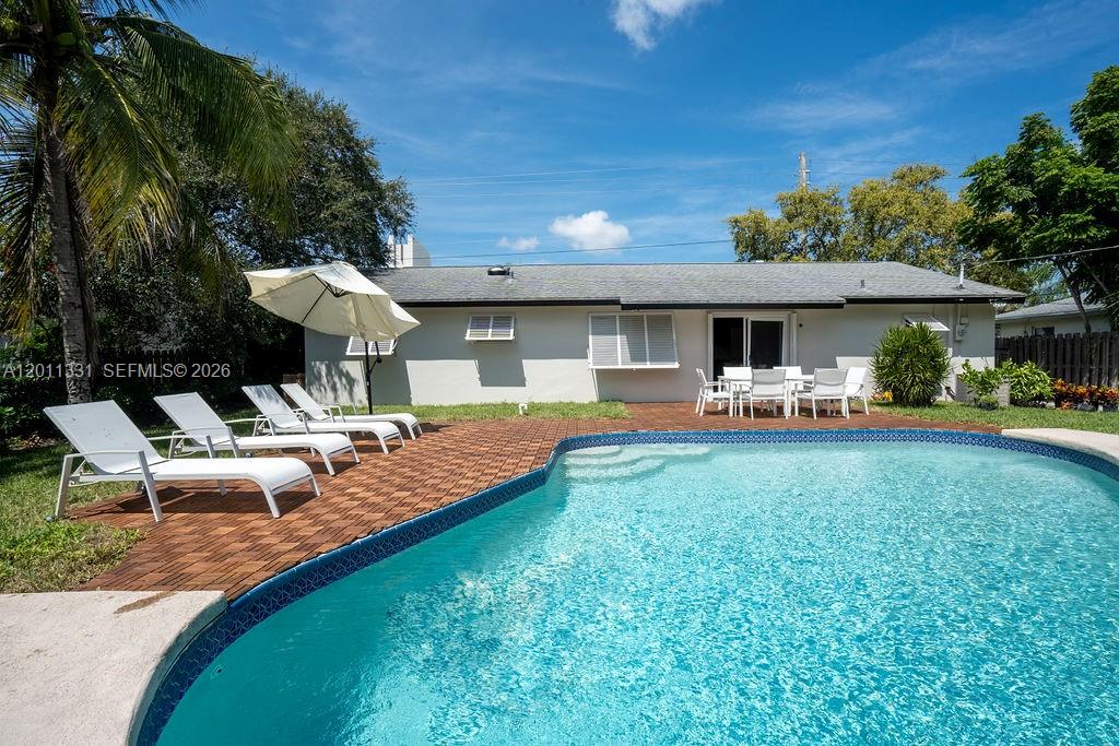 736 Prosperity Farms Rd, North Palm Beach FL 33408