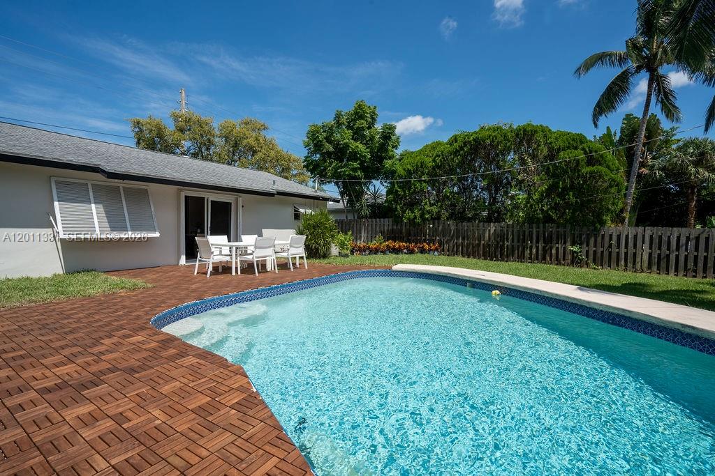 736 Prosperity Farms Rd, North Palm Beach FL 33408