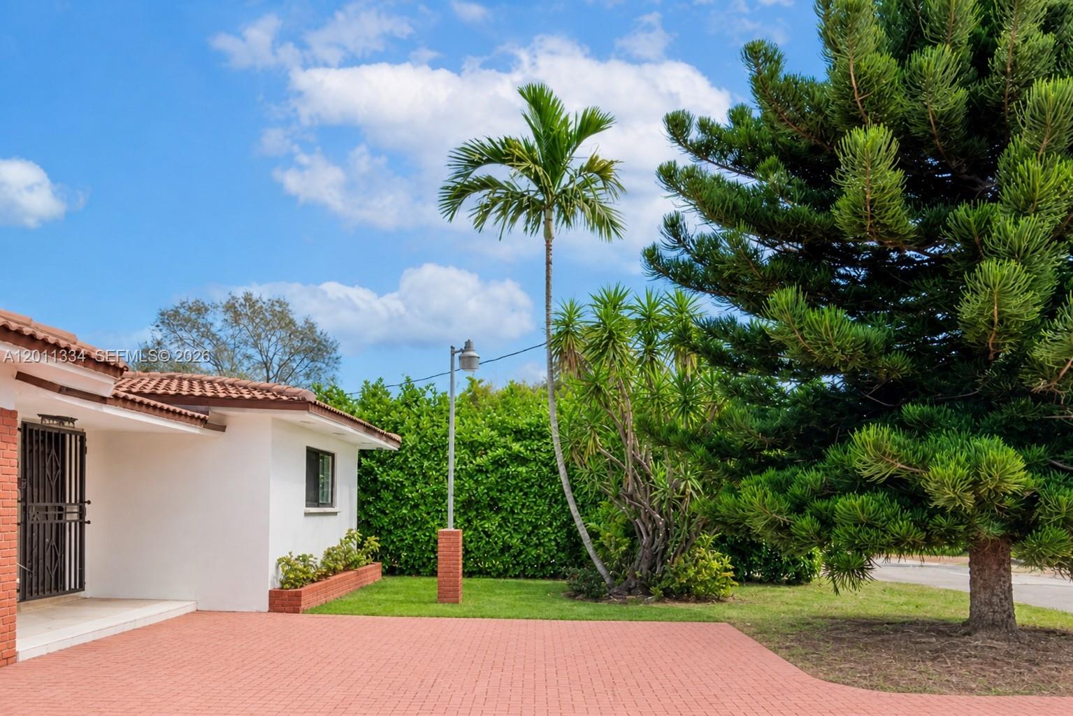 6385 SW 25th St, Miami FL 33155