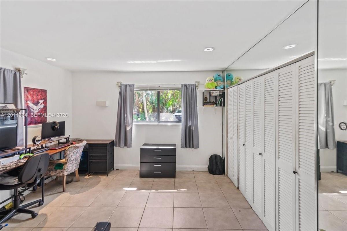 6385 SW 25th St, Miami FL 33155