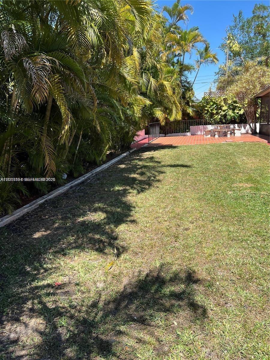 6385 SW 25th St, Miami FL 33155