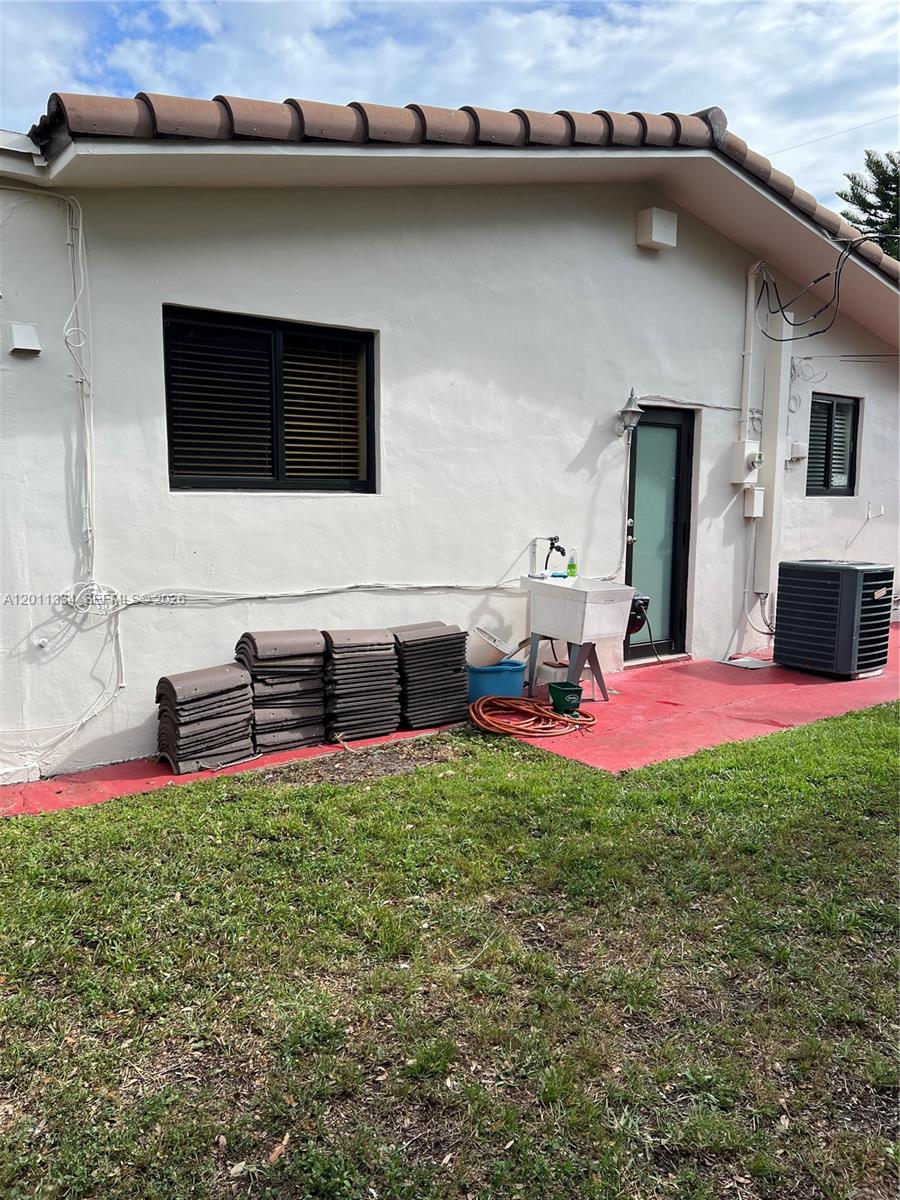 6385 SW 25th St, Miami FL 33155