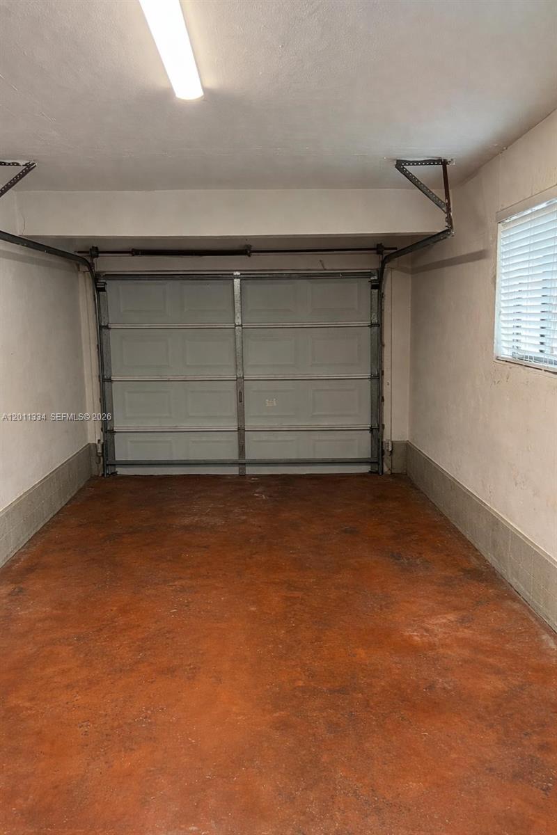 6385 SW 25th St, Miami FL 33155