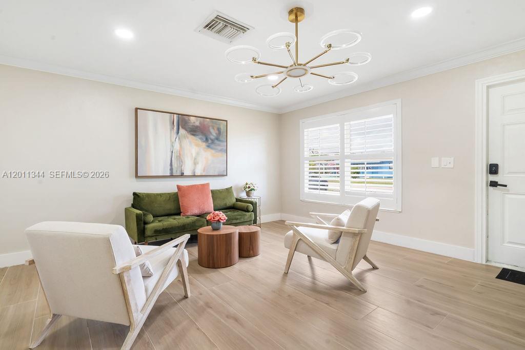 913 Lighthouse Dr, North Palm Beach FL 33408
