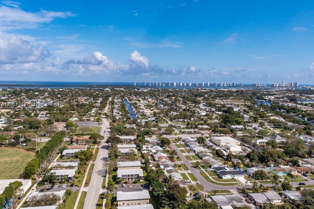 913 Lighthouse Dr, North Palm Beach FL 33408