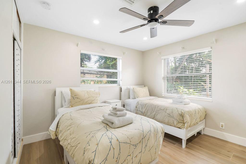 913 Lighthouse Dr, North Palm Beach FL 33408