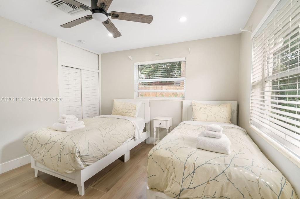 913 Lighthouse Dr, North Palm Beach FL 33408