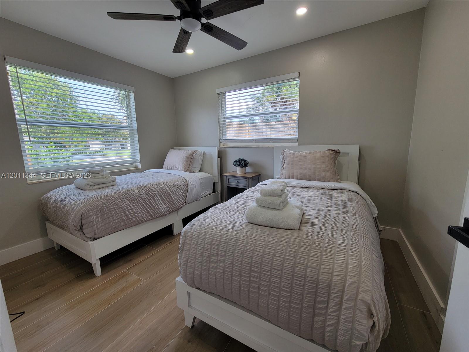 913 Lighthouse Dr, North Palm Beach FL 33408