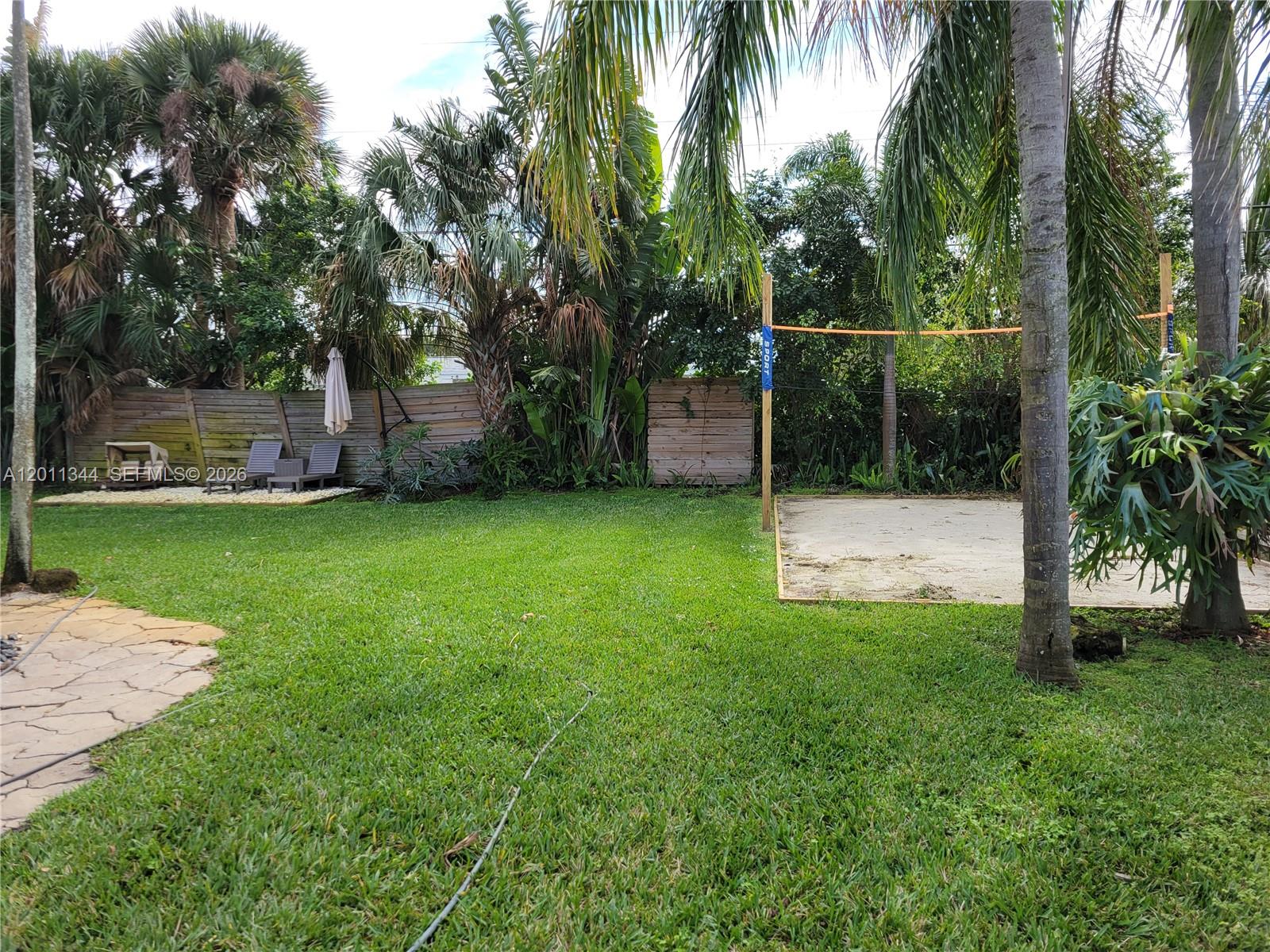 913 Lighthouse Dr, North Palm Beach FL 33408