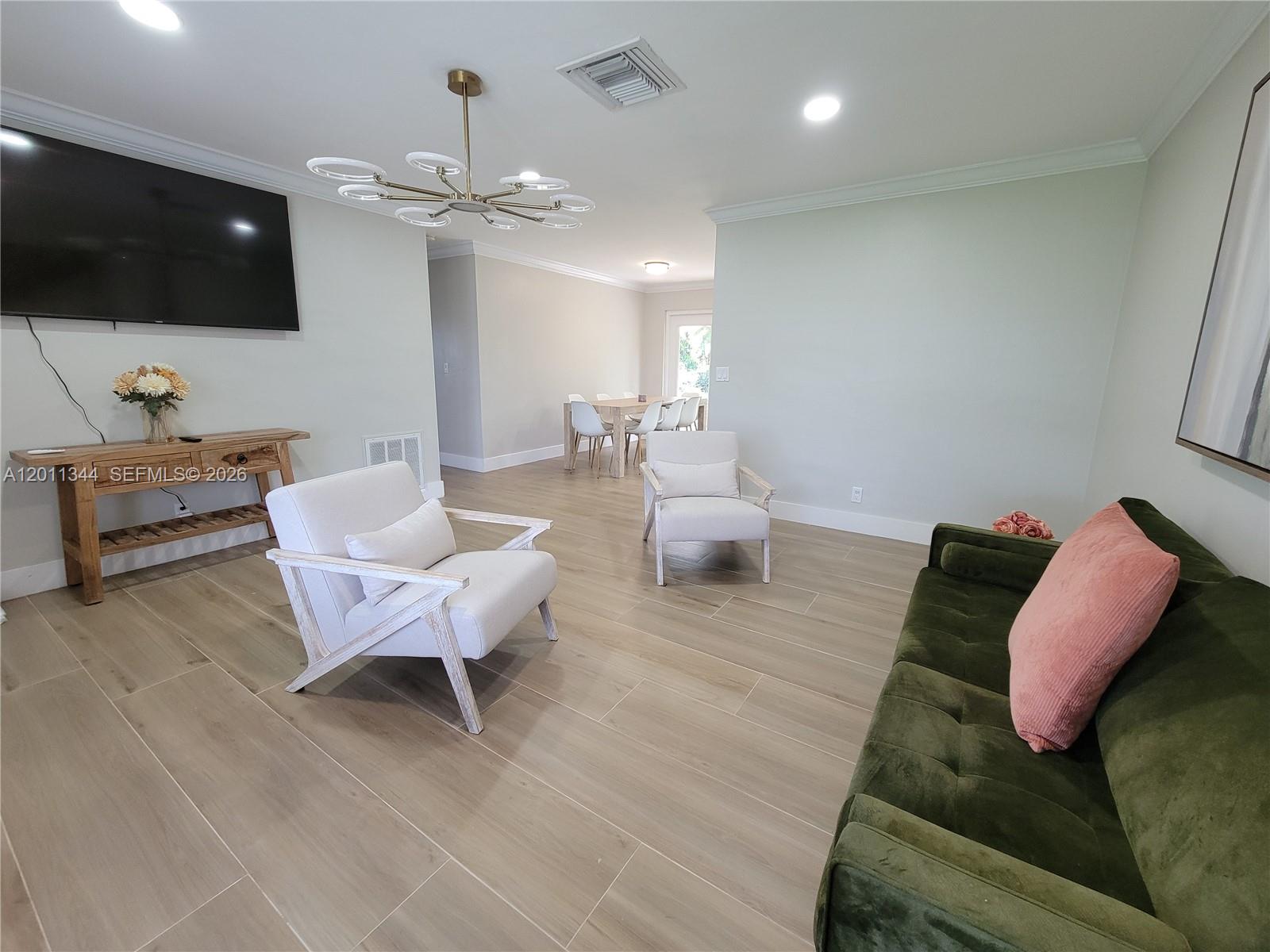 913 Lighthouse Dr, North Palm Beach FL 33408