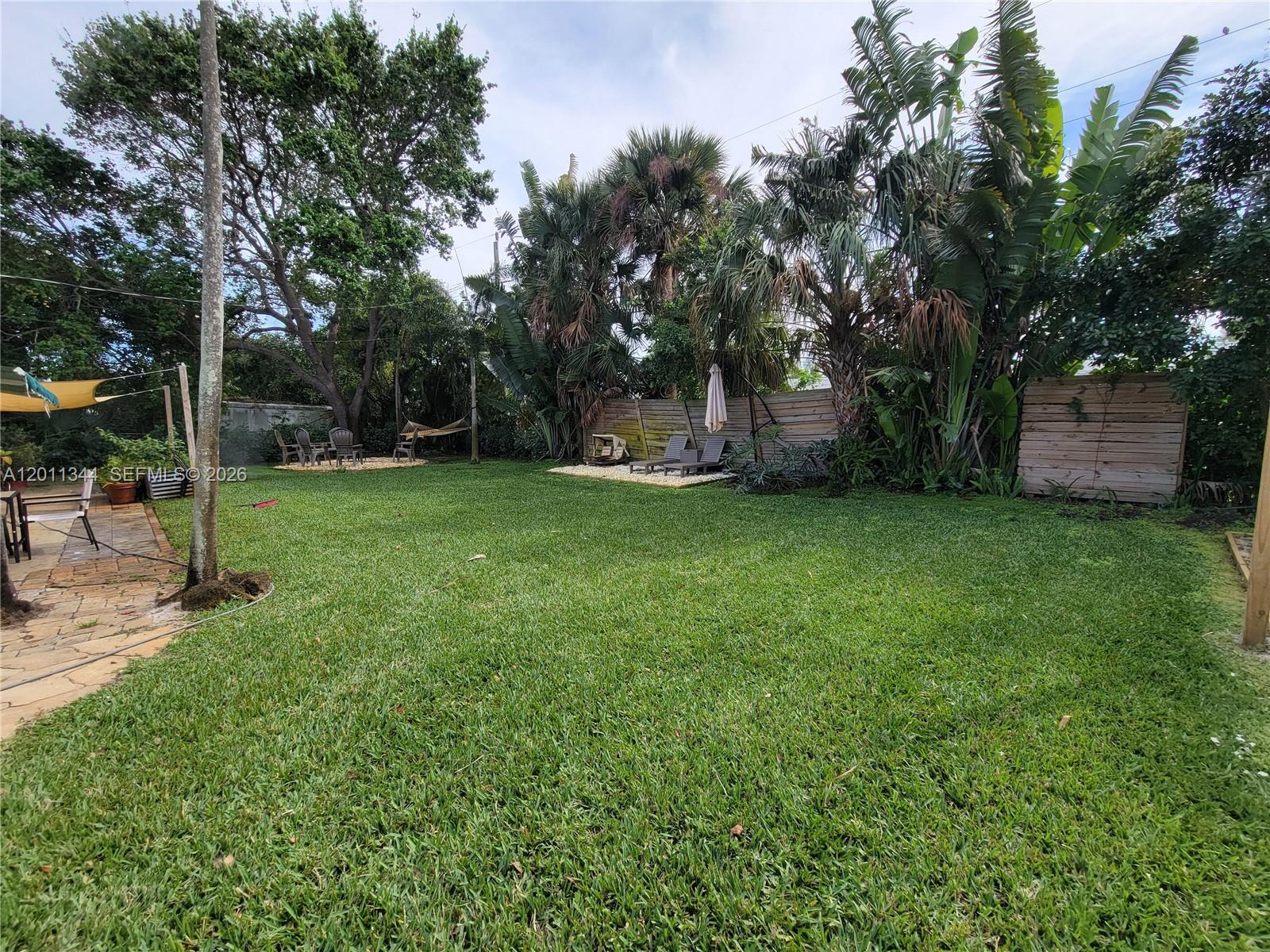 913 Lighthouse Dr, North Palm Beach FL 33408