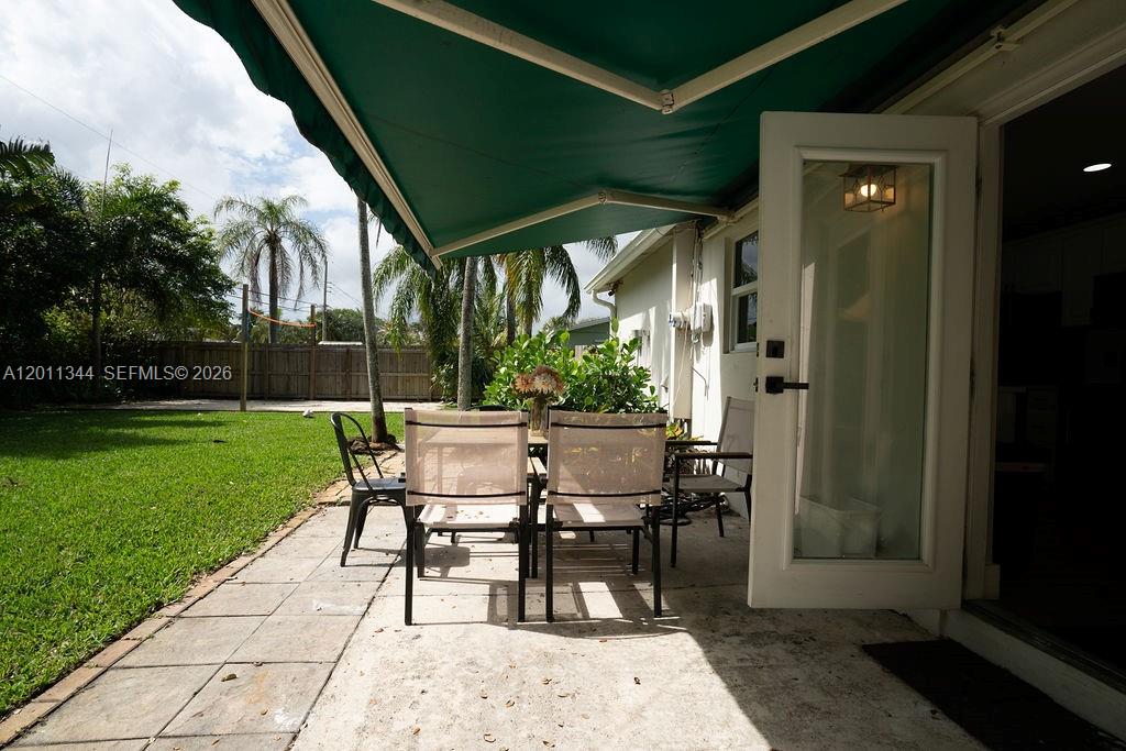 913 Lighthouse Dr, North Palm Beach FL 33408