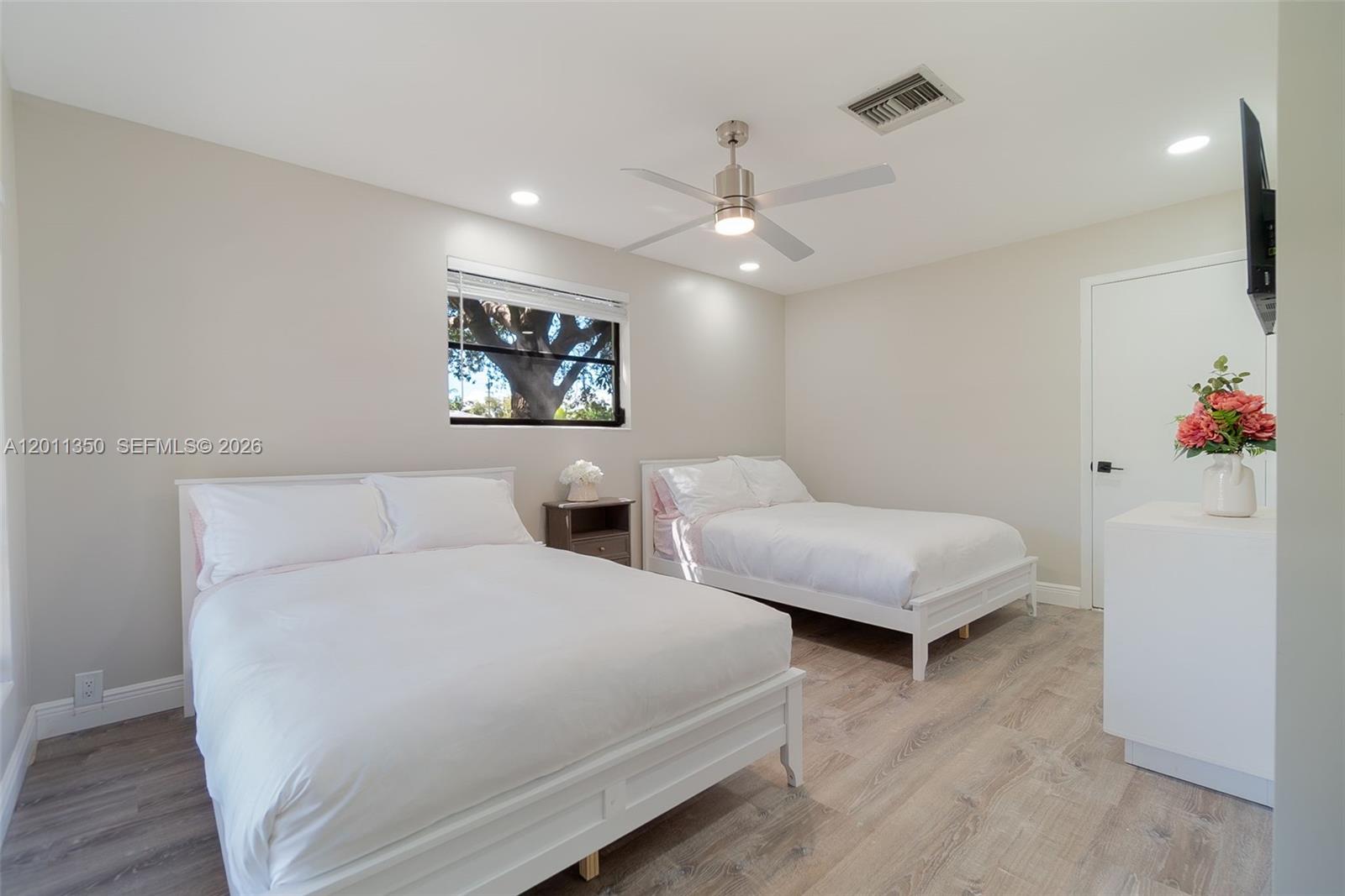 712 Tradewind Dr, North Palm Beach FL 33408