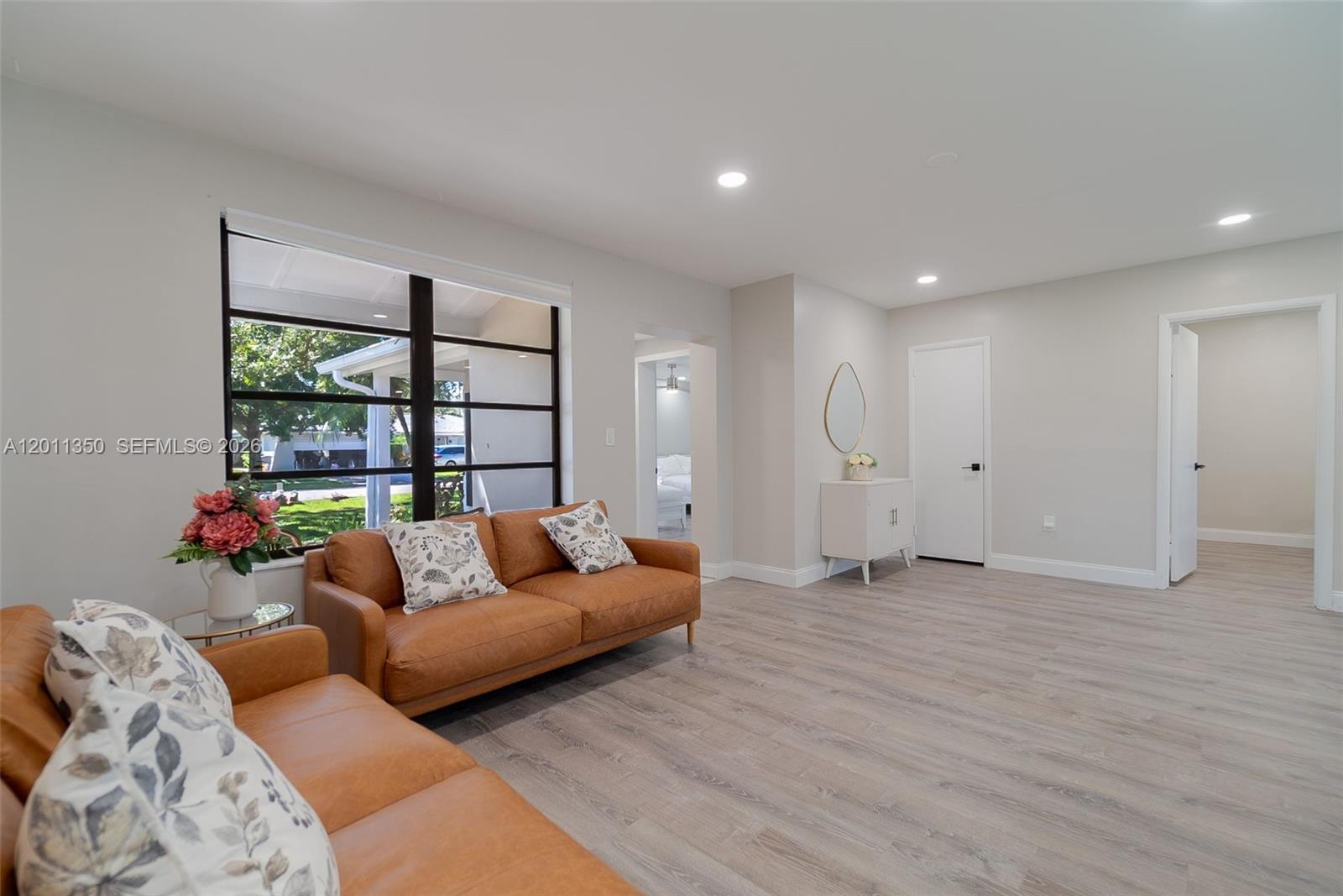 712 Tradewind Dr, North Palm Beach FL 33408