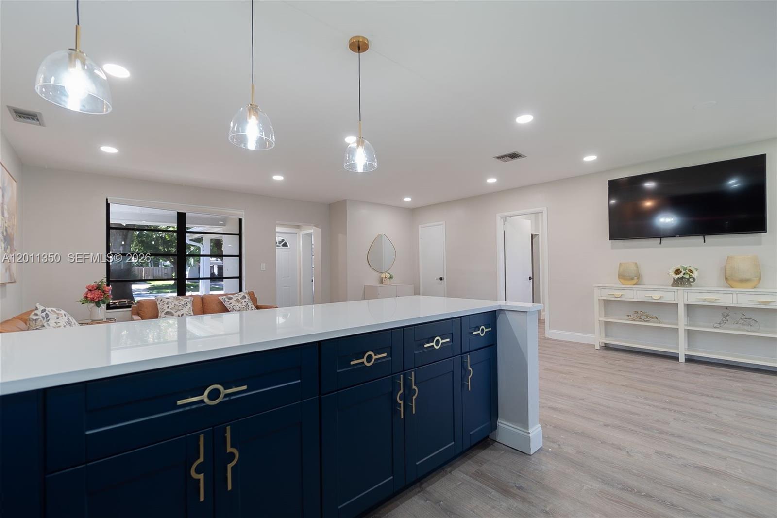 712 Tradewind Dr, North Palm Beach FL 33408