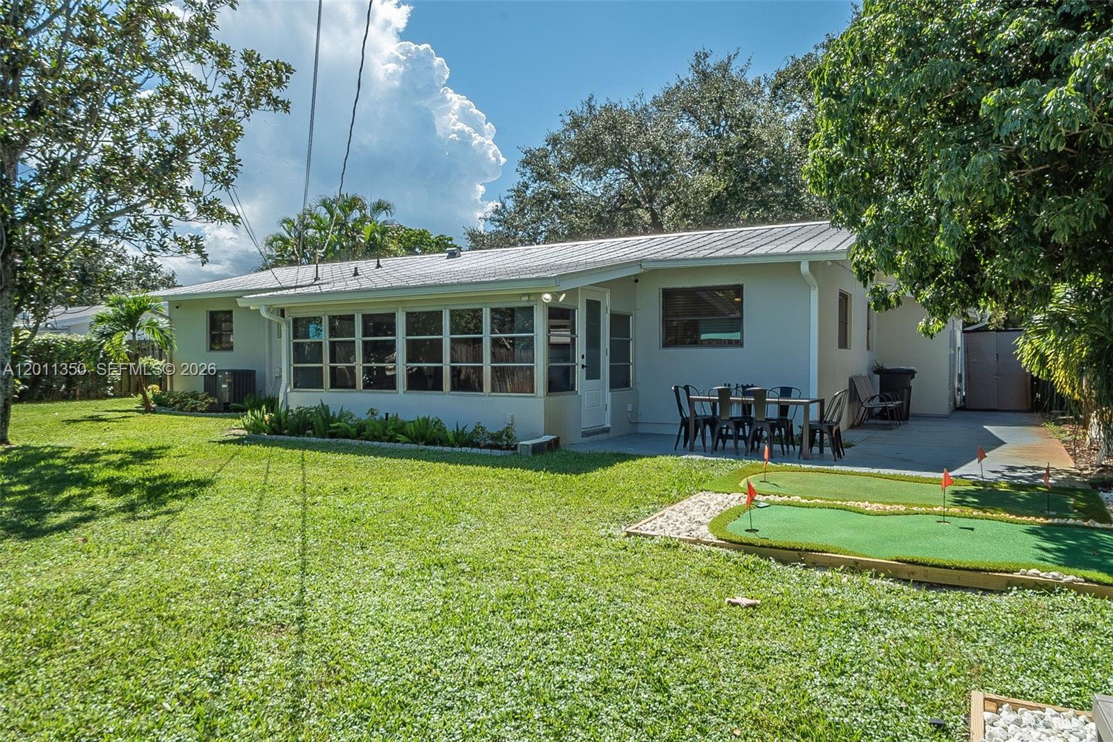 712 Tradewind Dr, North Palm Beach FL 33408